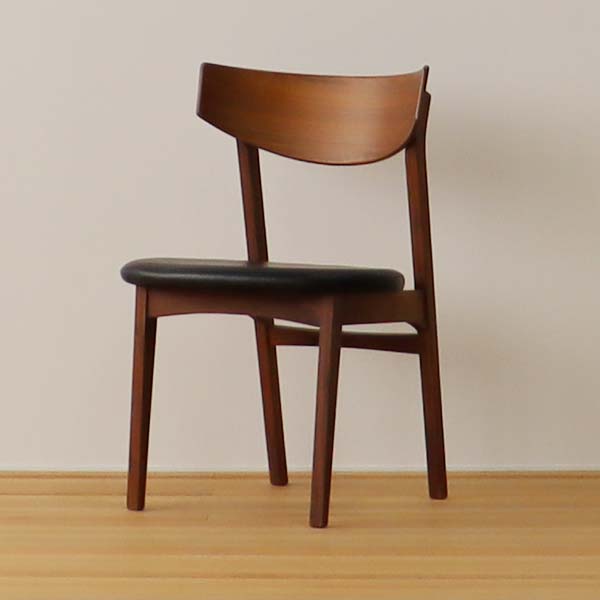 ウォールナット材 斜めから