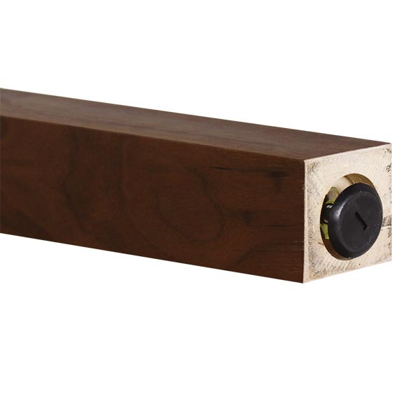 天板の裏側には補強桟があり、反りなどを防ぎます