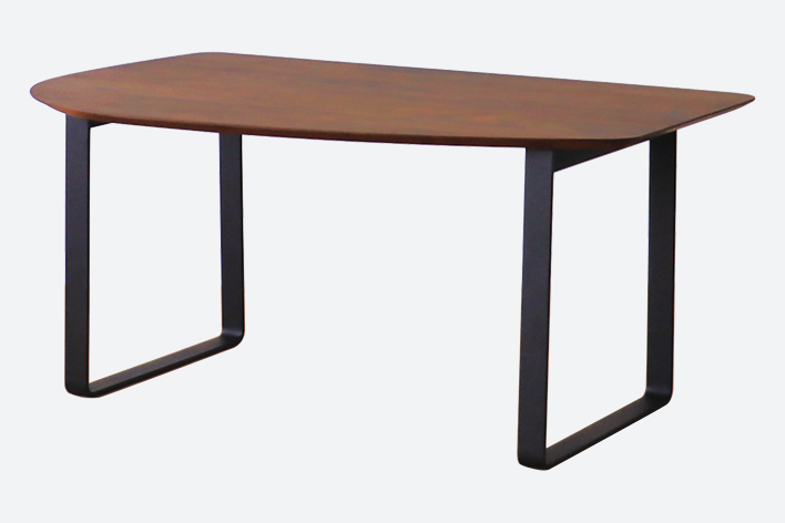 ウォールナット材 斜めから