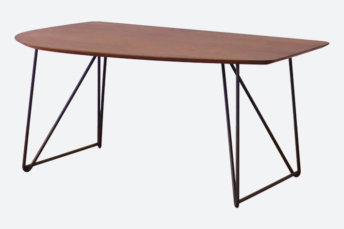 ウォールナット材 斜めから