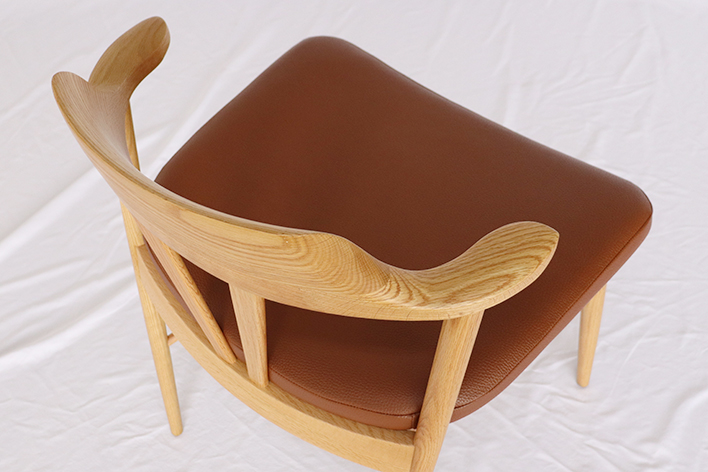 背もたれの形状