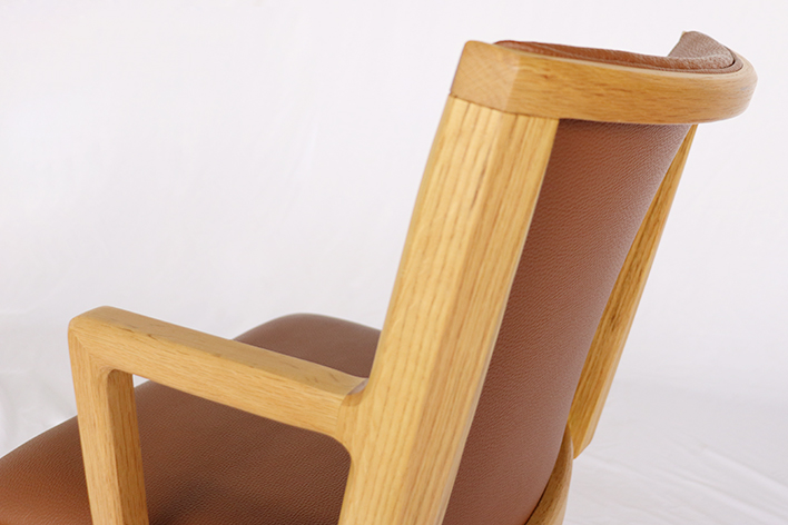 背もたれの形状